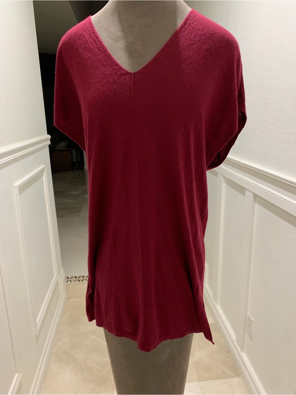 Nordstrom Signature V- Neck Sleeveless Top Size M